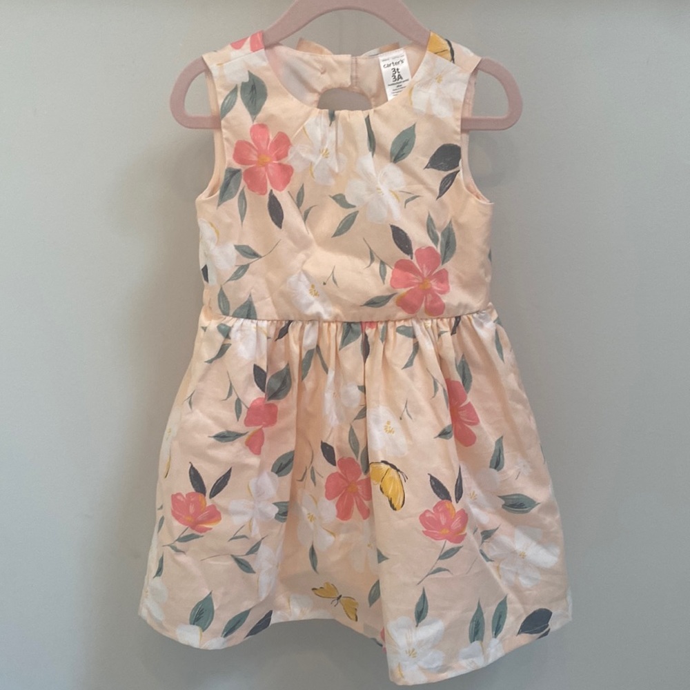 Carters 3T floral dress never worn tags still on.